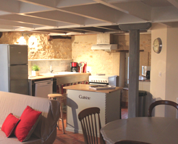 Gîte "Le Tillou" avec piscine commune